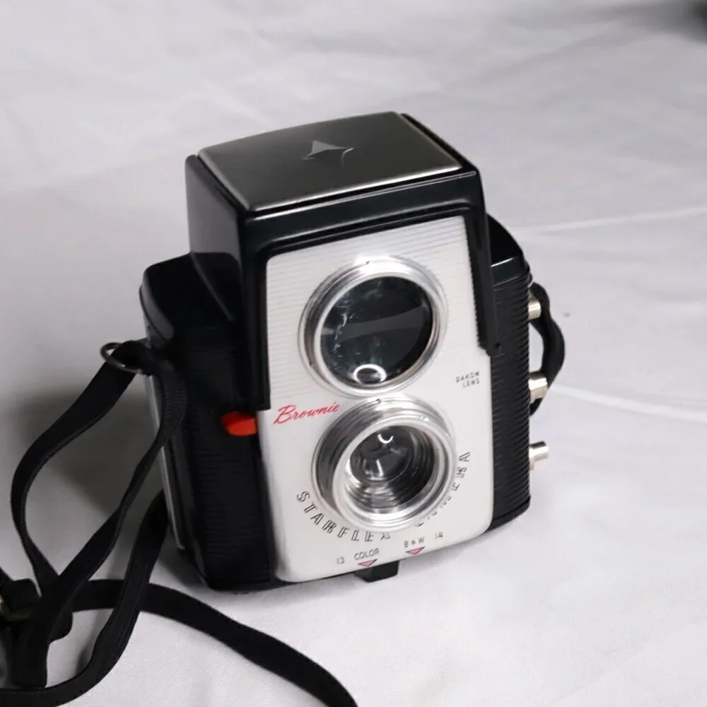Kodak Brownie Starflex Full Kit: Original Box + Flash + Bulbs + User Manual